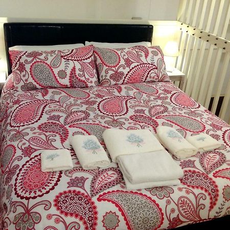 Mini Chic Downtown Apartment Bologna Bagian luar foto